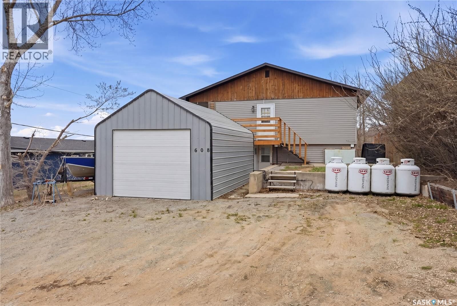 Property Photo:  608 Aurora Street  SK S0G 4L0 