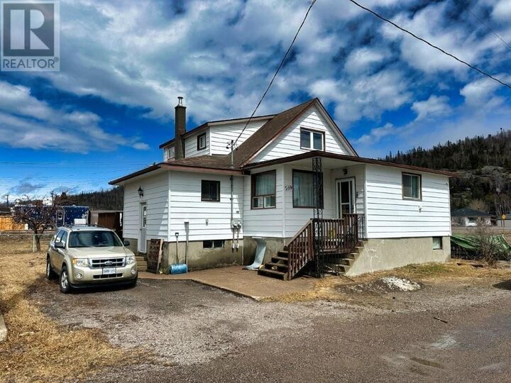 209 Walker Street — photo 1
