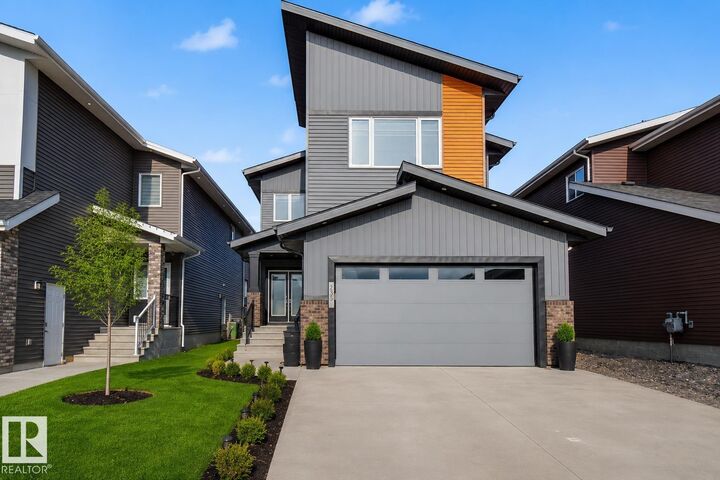 635 42 Street SW — photo 1
