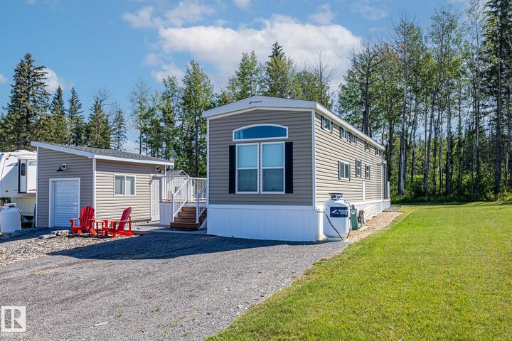 Property Photo:  565 53126 Rge Road 70  AB T7Z 1M1 
