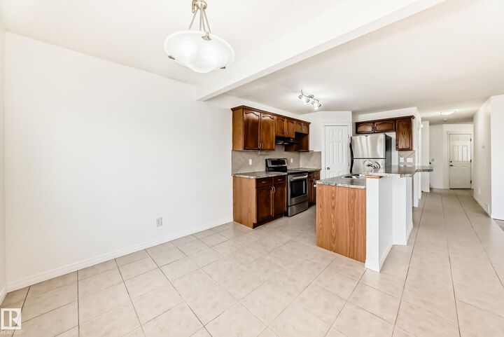 Property Photo:  54 Royal Elm Road  AB T3G 5V7 