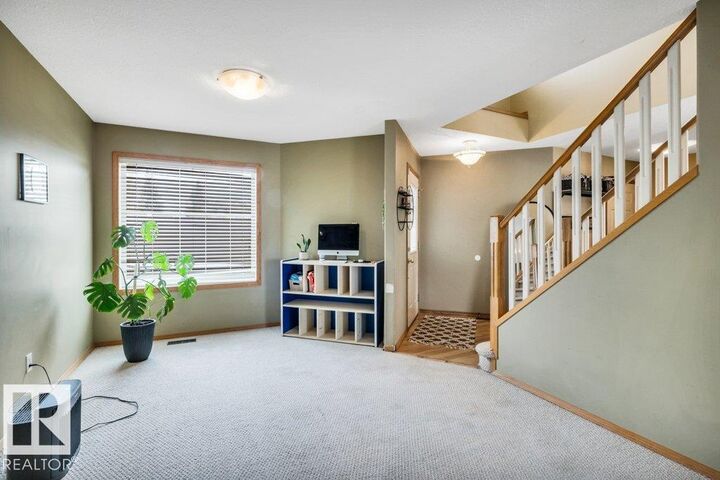 Property Photo:  5 Hayden Place  AB T8N 6V1 
