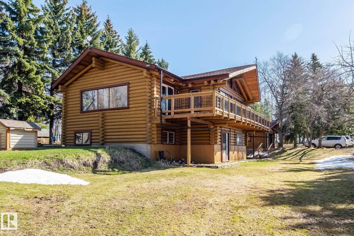 Property Photo:  A & B, 4858 Centre St  AB T0B 3M0 