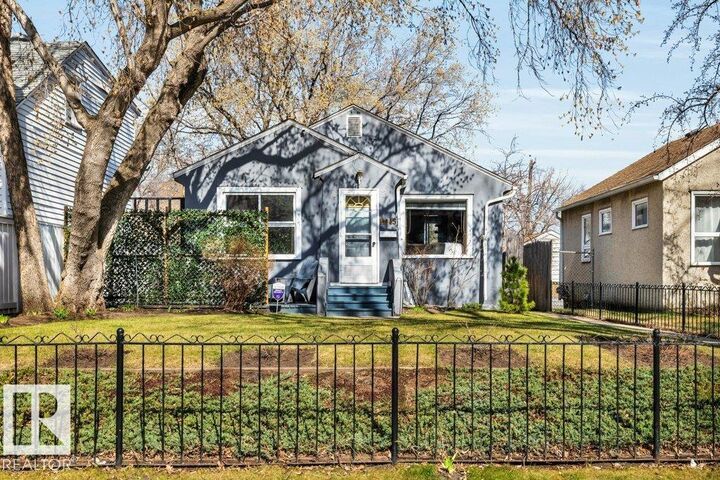 Property Photo:  11445 68 Street NW  AB T5B 1N9 