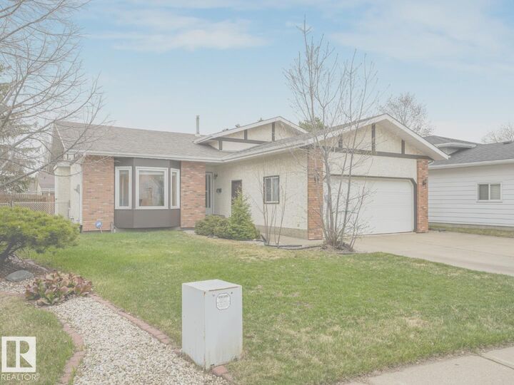 Property Photo:  4011 104 Street NW  AB T6J 6K9 