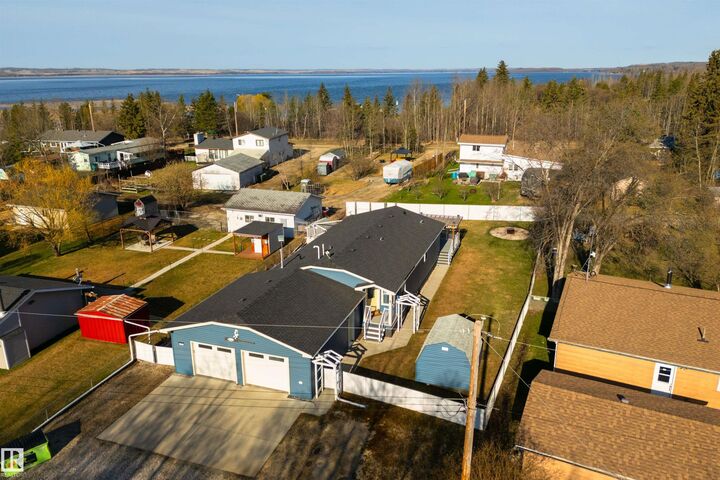 Property Photo:  53113 Rge Road 44 41  AB T0E 2K0 