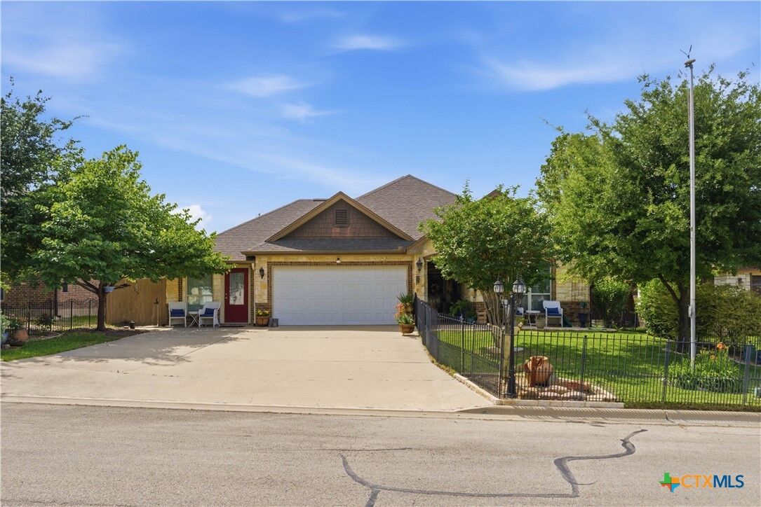 Property Photo:  2505 Boxwood Drive  TX 76548 