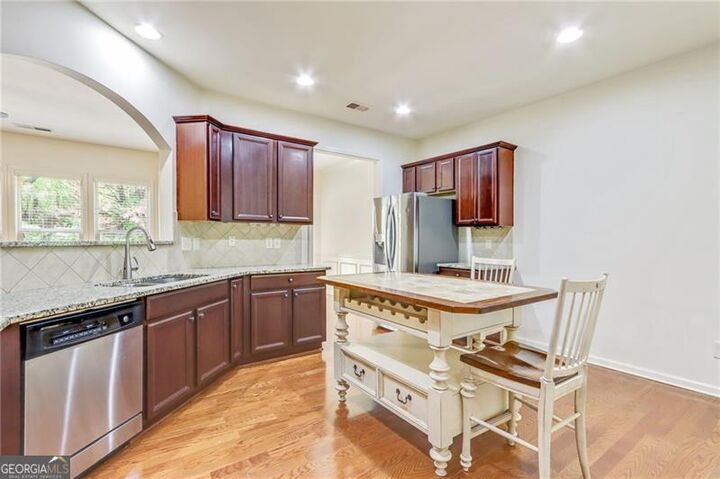 Property Photo: 3034 Cross Creek Drive GA 30040