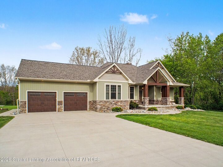 Property Photo:  2005 N Meridian Road  MI 48866 