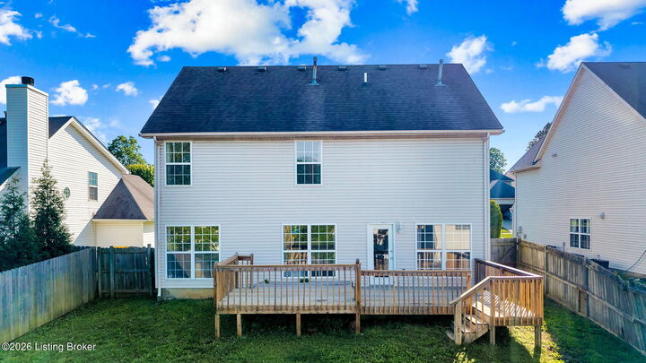 Property Photo: 5001 Middlesex Dr KY 40245