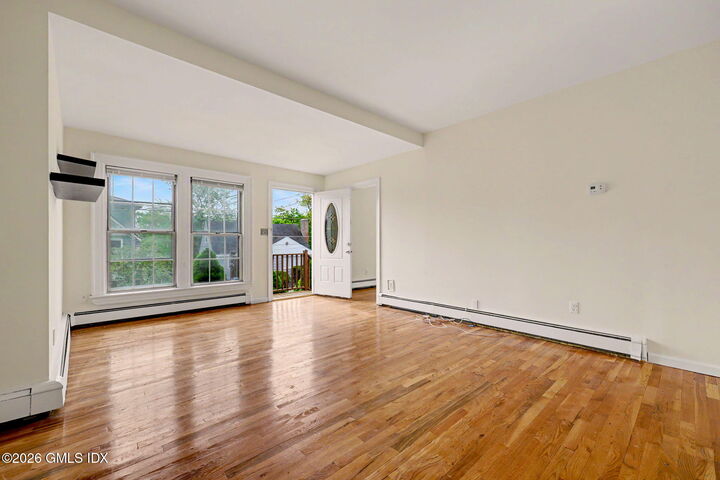 Property Photo:  32 Chapel Street 1  CT 06831 