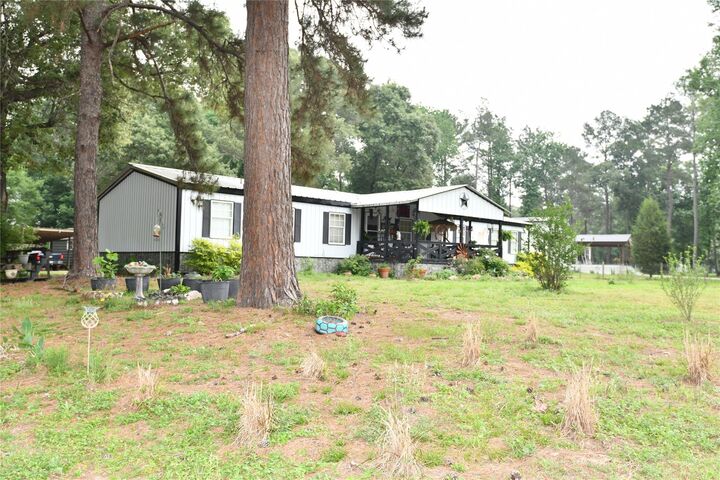 Property Photo:  101 Pinewood Drive  TX 77371 