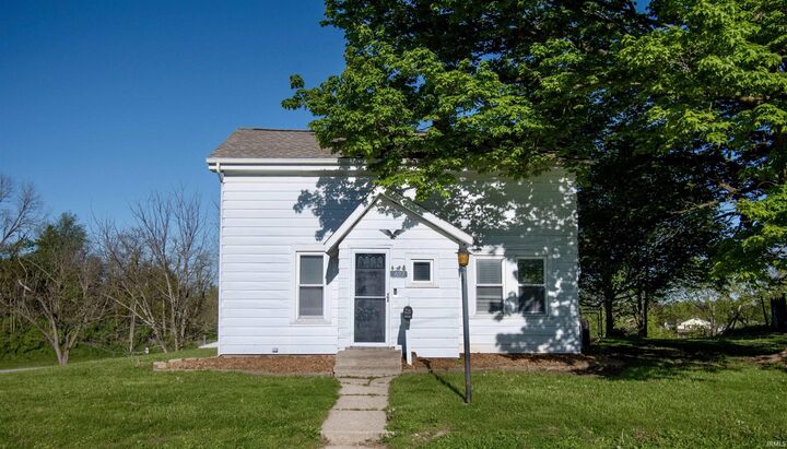 Property Photo:  303 Cherry Street  IN 46701-1002 