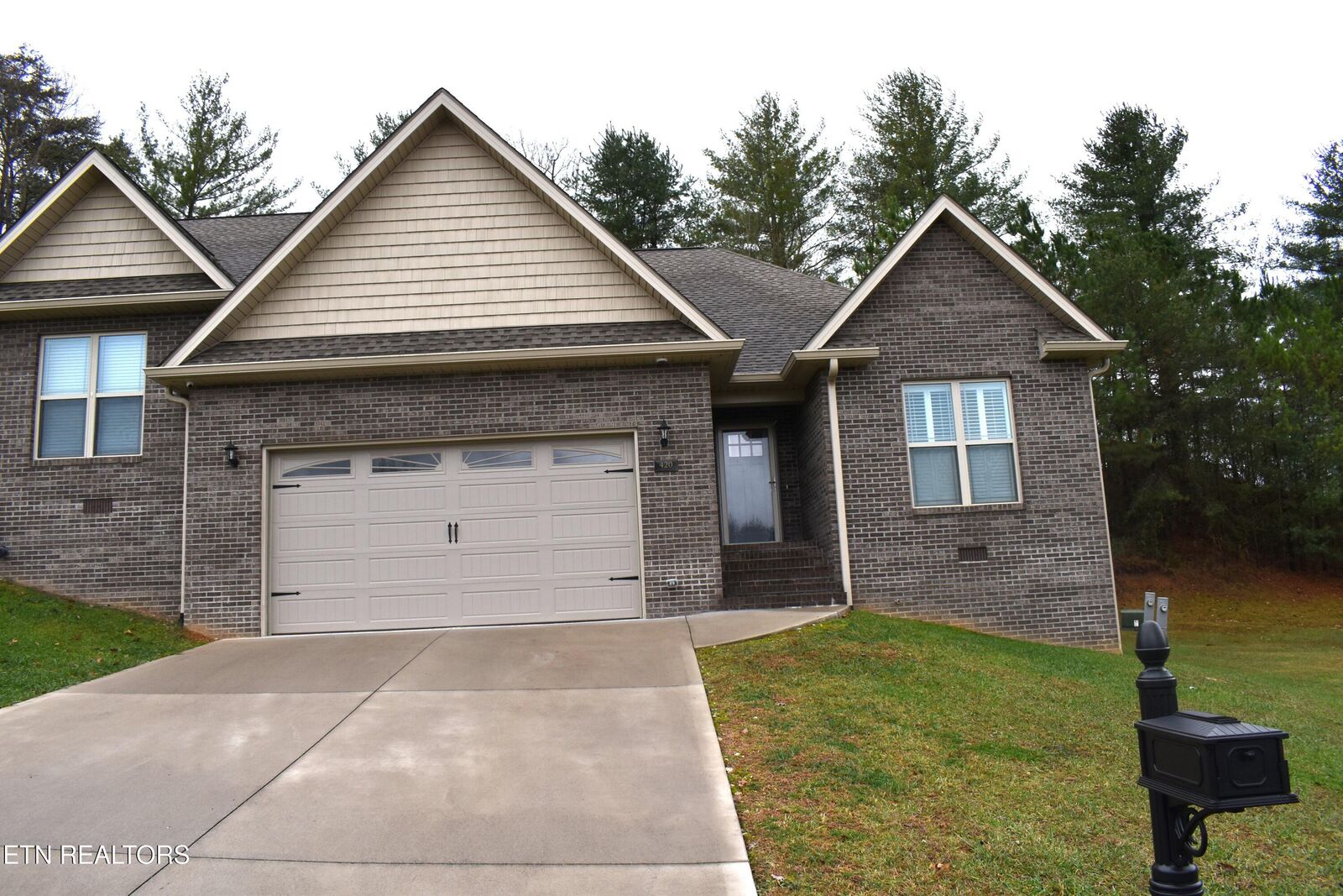 Property Photo:  420 Cromwell St  TN 37752 