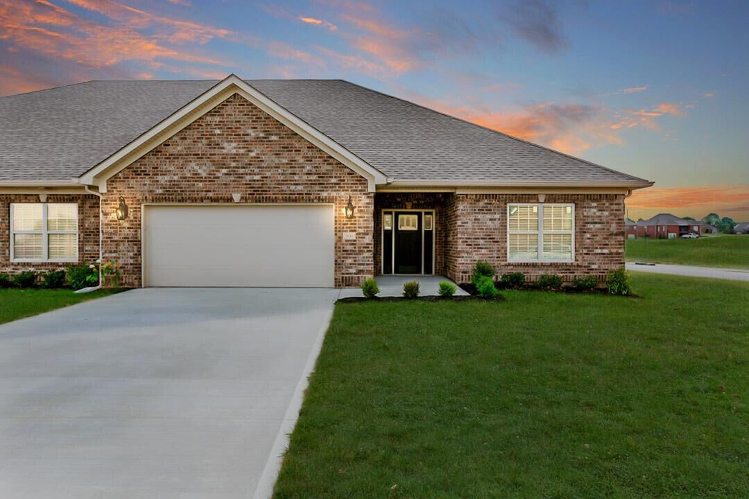 Property Photo:  919 Paddock Court  KY 40475 