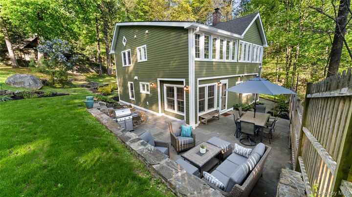 Property Photo:  75 Mount Airy Road  NY 10520 