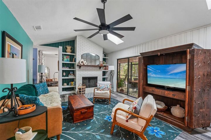 Property Photo:  5212 NW 56th Court  FL 32653 