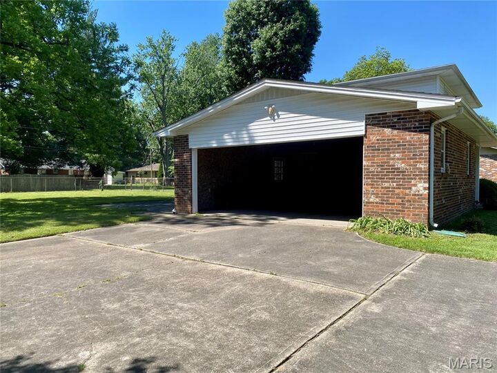 Property Photo:  303 Kramer Drive  MO 63801 