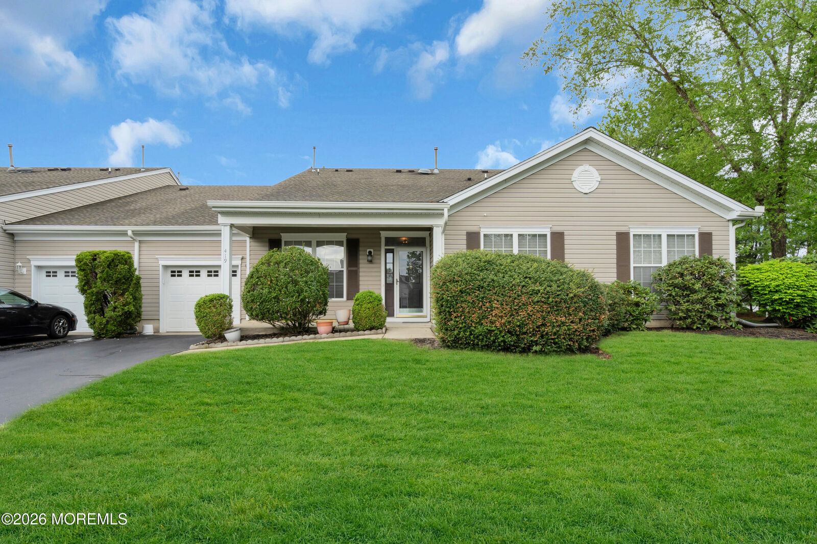 Property Photo:  419 Spring Meadow Drive  NJ 08701 