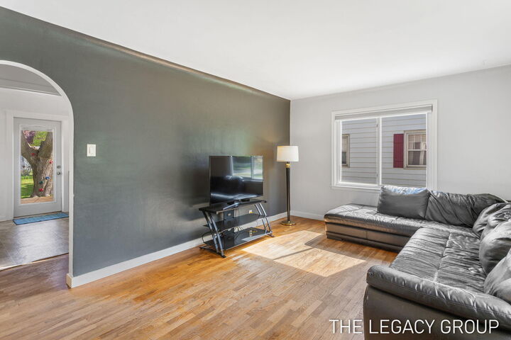 Property Photo:  193 E 26th Street  MI 49423 