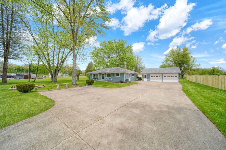 Property Photo:  5030 E Berry Road  MI 49272 