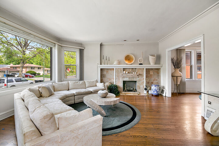 Property Photo:  1819 W 105th Street  IL 60643 