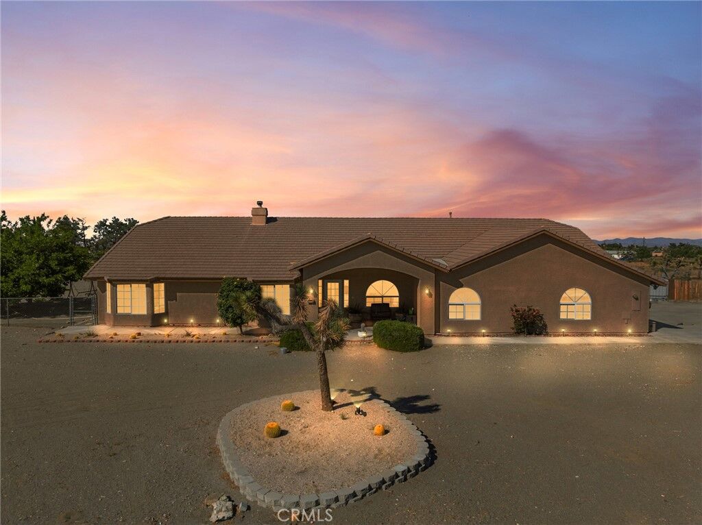 Property Photo:  11025 El Esteban  CA 92371 