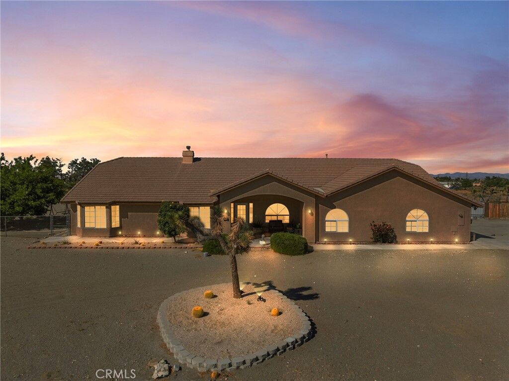 Property Photo:  11025 El Esteban  CA 92371 