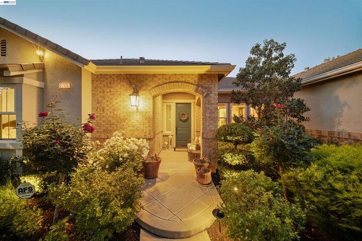 Property Photo:  2205 Cameron Cir  CA 94588 