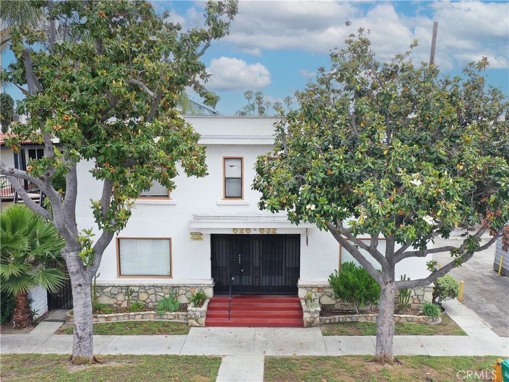 Property Photo:  626 Linden  CA 90802 