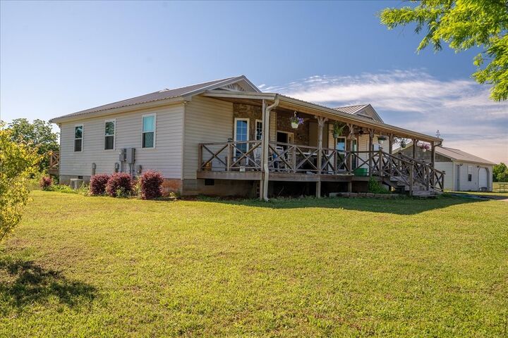 Property Photo:  132 Beartown Rd  TN 38469 