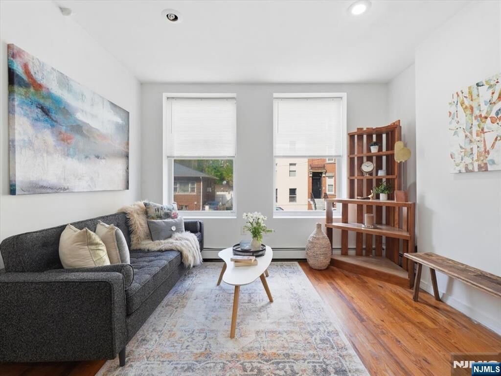 Property Photo:  59 Saint Pauls Avenue 1L  NJ 07306 