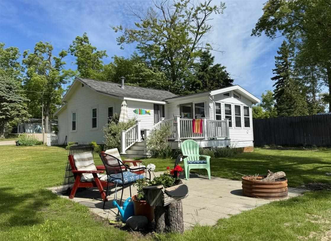 Property Photo:  6398 Paradise  MI 49718 