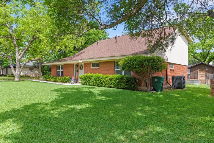 Property Photo:  3608 Wooten Drive  TX 76133 