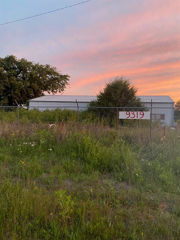 Property Photo:  9319 U S Hwy 287  TX 76225 