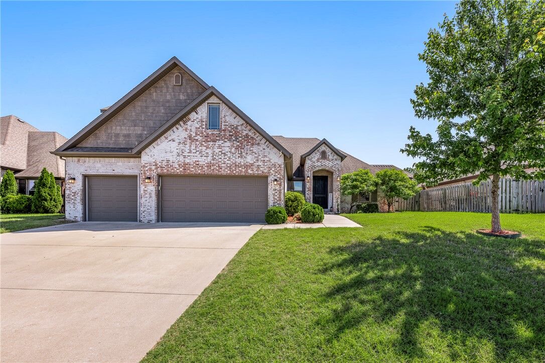 Property Photo:  1451 Abbey Lane  AR 72719 