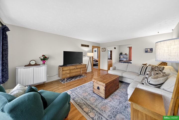 Property Photo:  209 S 2nd Street  NE 68015 