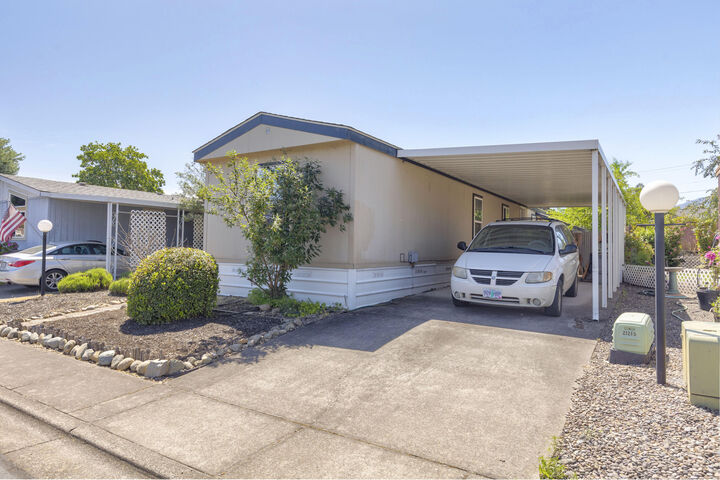 Property Photo: 4729 S Pacific Highway Unit 4 OR 97535