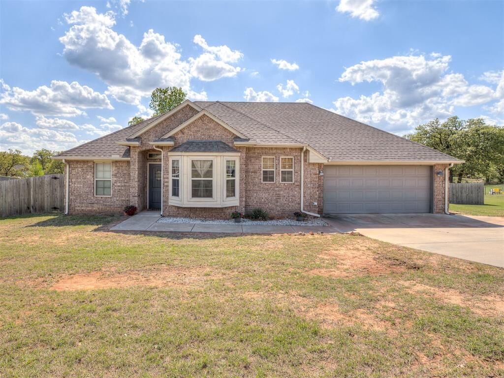Property Photo:  11551 Stonecrest  OK 73044 