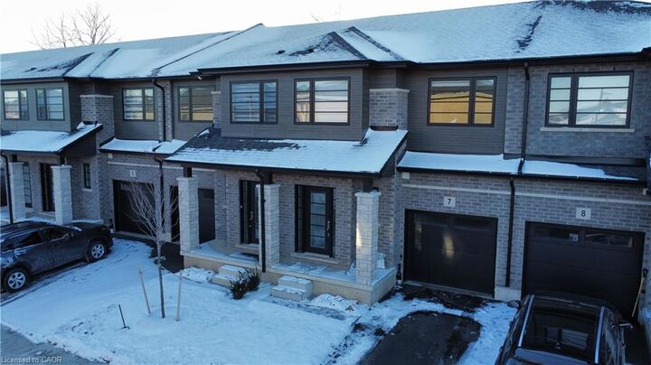 Property Photo:  520 Grey Street 7  ON N3S 0K1 