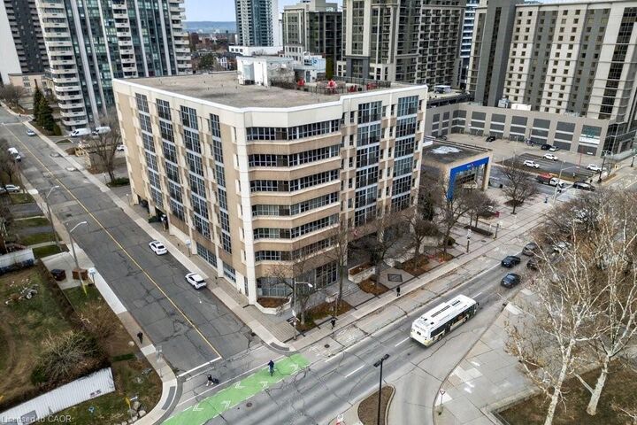 Property Photo:  120 Jackson Street W  ON L8P 0A4 