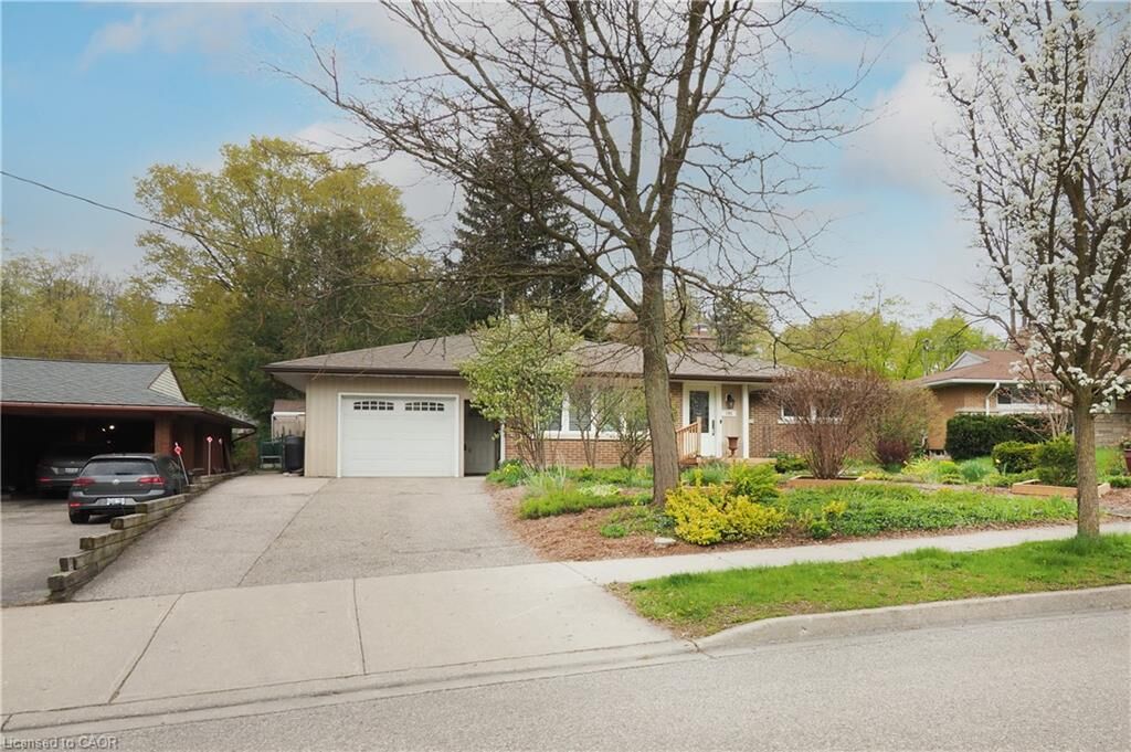Property Photo:  196 Vermont Street Lower  ON N2J 2M8 