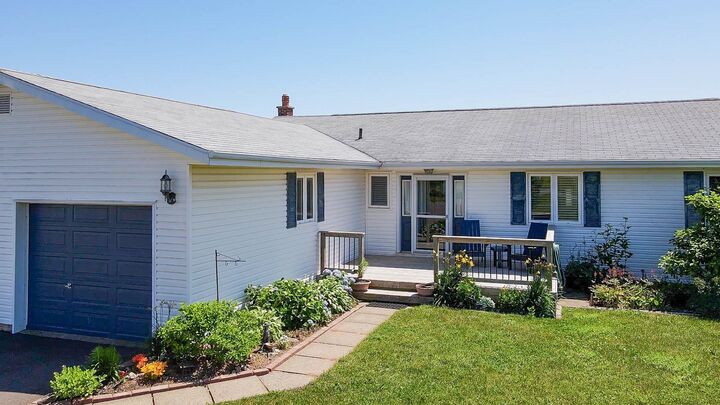 Property Photo:  28 Lantern Hill Drive  PE C0A 1N0 