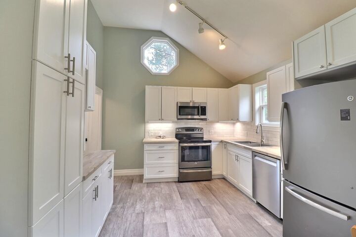 Property Photo:  600 Suffolk Road  PE C1C 0P6 