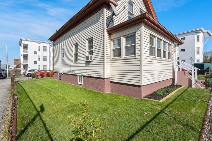 Property Photo:  155 Grand St  MA 01603 