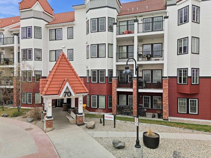 Property Photo:  70 Royal Oak Plaza NW 306  AB T3G 0C6 