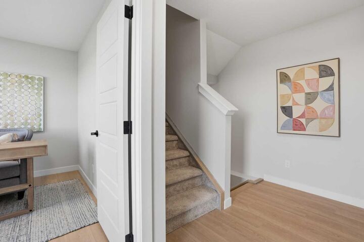 Property Photo:  21 Wild Rose Way SE  AB T3M 4A2 