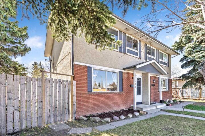 Property Photo:  120 Pennsburg Way SE  AB T2A 2J5 