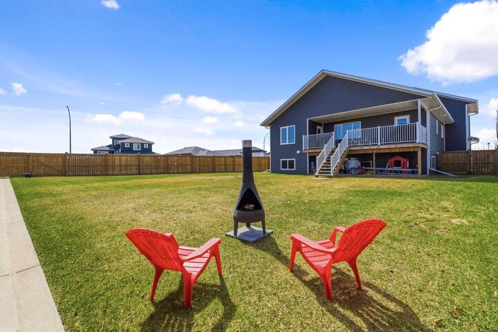 Property Photo:  3 Rockhaven Way  AB T7S 0E5 