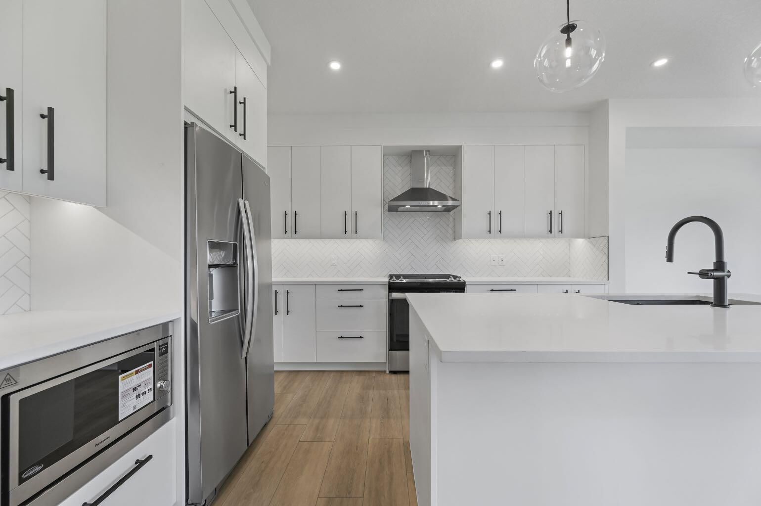 Property Photo:  135 Walgrove Bay SE  AB T2X 4Y7 
